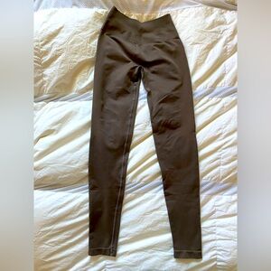 Alphalete Amplify Brown Leggings